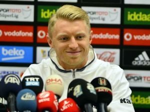 Stuttgart, Beck’i Resmen Açıkladı
