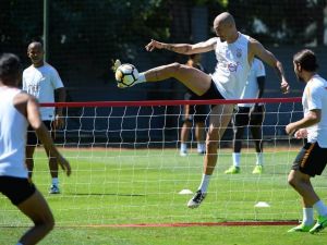 Galatasaray’da Neşeli Antrenman