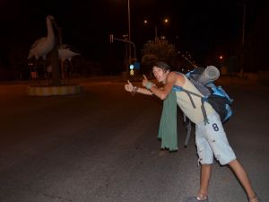 İş Yerinde Bunaldı, Otostop İle Türkiye’yi Geziyor