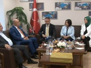 Ak Parti’den Mhp’ye Bayram Ziyareti