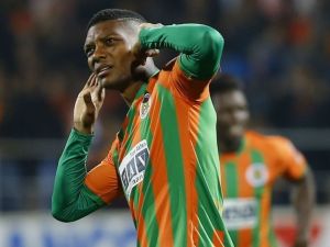 Fernandes İle 3 Yıl Daha