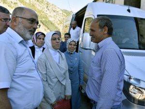 Ak Parti Heyetinden Şehit Öğretmenin Ailesine Bayram Ziyareti