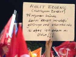 Bu Pankart Sosyal Medyayı Sarstı