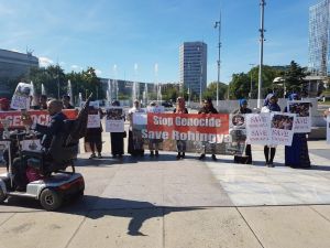Bm Önünde ’Arakan’ Protestosu