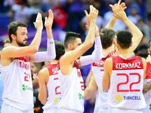 Milliler Son 16’yı Garantiledi