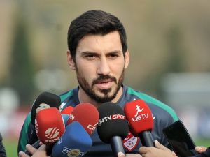 Şener’den ‘Küfür’ İddialarıyla İlgili Açıklama