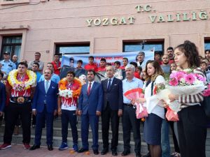 Rıza Kayaalp Ve Atakan Yüksel’e Coşkulu Karşılama