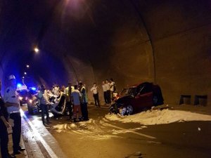 Tünelde Feci Kaza: 8 Yaralı