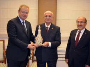 "400 Çadırlık Bir Aşiret Çınar Oldu Yayıldı"