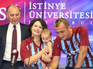 Trabzonspor, Bordo Maviş’i Renklerine Bağladı