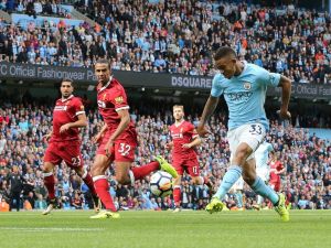 Manchester City, Liverpool’a Gol Oldu Yağdı