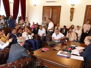 Gümrükçüoğlu, Basın Mensuplarıyla Sohbet Toplantısı Gerçekleştirdi