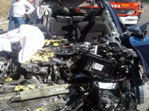 Ankara’da Otomobil Tıra Çarptı: 5 Ölü