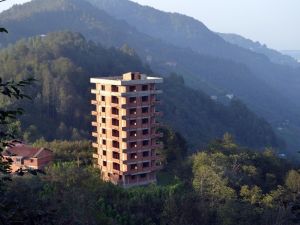 Trabzon’da Sosyal Medyada Gündem Olan 9 Katlı Binada Gerçek Ortaya Çıktı