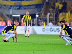F.bahçe’ye Tribün Kapatma Cezası