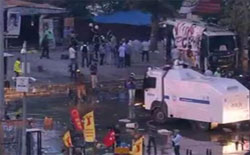Polis Gezi Parkı'nı tamamıyla boşalttı, çadırlar sökülüyor