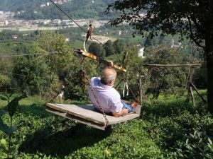 Engelli Vatandaş Evine İlkel Teleferikle Ulaşım Sağlıyor