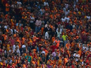Galatasaray Tribünlerinden Ramazan’a Tepki