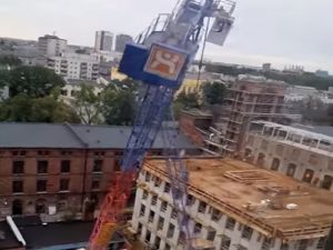 Vinç Böyle Devrildi: Operatör Hayatını Kaybetti