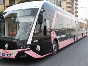 Pembe Trambüsler İlk Seferini Yaptı