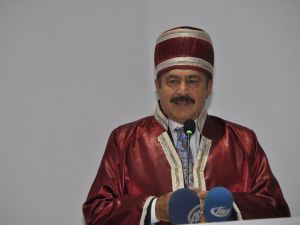 Ahilik Kaftanı Giydi, Esnafa Seslendi