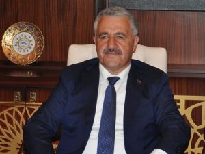 Velileri O Bilgisayar Oyunlarıyla İlgili Uyardı