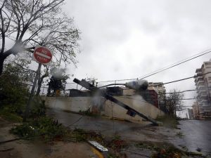 Porto Riko 6 Ay Elektriksiz Kalacak