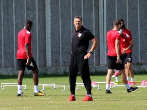 Alpay Özalan’dan Basına Sınırlama