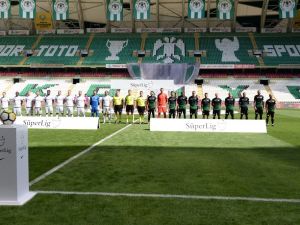 Konyaspor Akhisar’ı 2 Golle Geçti