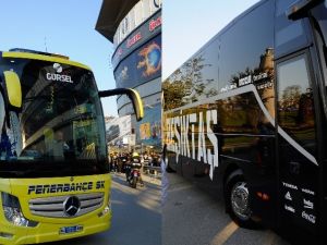 Takımlar Dev Derbi İçin Stada Geldi