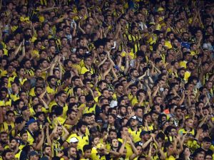 Fenerbahçe Tribününde Kavga Çıktı