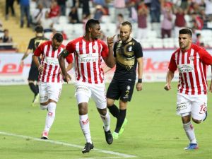 İlk Yarıda 2 Gol Vardı