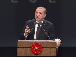 "İsrail Bayraklarının Orada Dalgalanması Sizi Kurtarmaz"