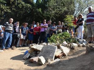 Tuncel Kurtiz Edremit’te Mezarı Başında Anıldı