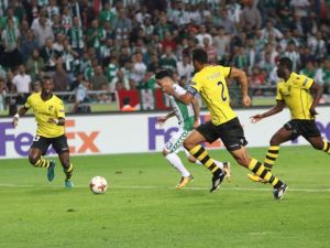 İlk Yarı Atiker Konyaspor’un Üstünlüğüyle Bitti