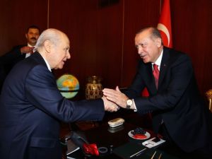 Meclis Makamında Bir Araya Geldiler