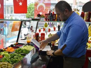 Bir Günlük Cirosunu Arakan’a Bağışladı