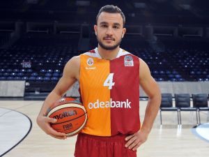 Galatasaray’a Taşın Altına Elimi Sokmaya Geldim”
