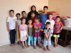 Savaştan Kaçan Şeyme, 16 Çocukla Tek Odalı Evde Kalıyor