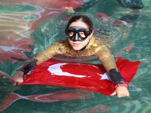 Milli Dalgıç Şahika Ercümen’den Antik Havuz Dalışı