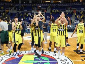 Fenerbahçe Galibiyetle Başladı