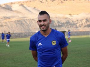 Süper Lig’in Faslı Golcüsünden Milli Maçta Hat-trick