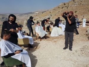 Usta Kuaförlerden Metrelerce Yüksekte Tıraş Şovu
