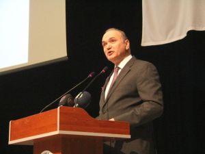 “Üniversiteler Sanayinin De Lokomotifi Olmalı"