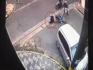 Motosikletli Hırsız Kaza Yapınca Yakalandı