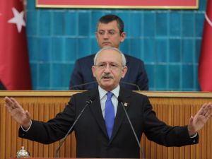 Eleştirirken Ak Parti’nin İcraatlarını Anlattı