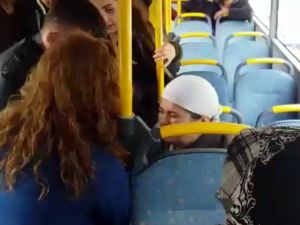 Fenalaştığı Halk Otobüsüyle Hastaneye Götürüldü