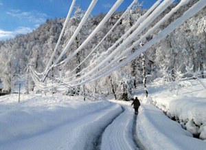 Doğu Karadeniz’de Elektrik Nakil Hatlarında Buzlanma ve Kar Yükünden Ötürü Artık Elektrik Kesintisi Yaşanmayacak