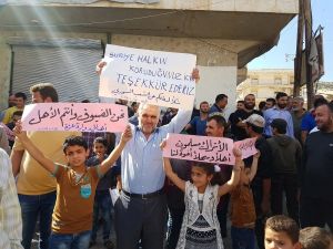 Türkiye’nin Suriye’ye Girmesi Sevinçle Karşılandı