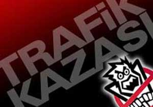 Yayalara çarpmamak için kaza yaptı